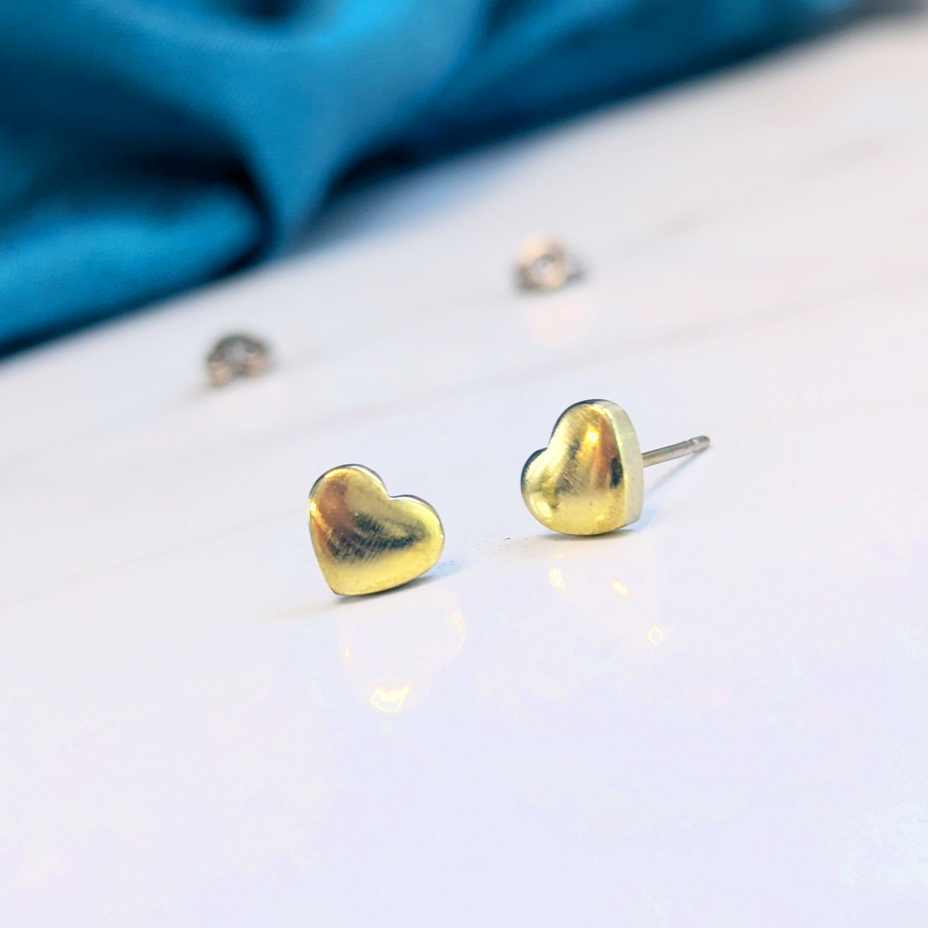 Titanium Stud Earrings - Heart Earrings in 5 Colours - 7mm