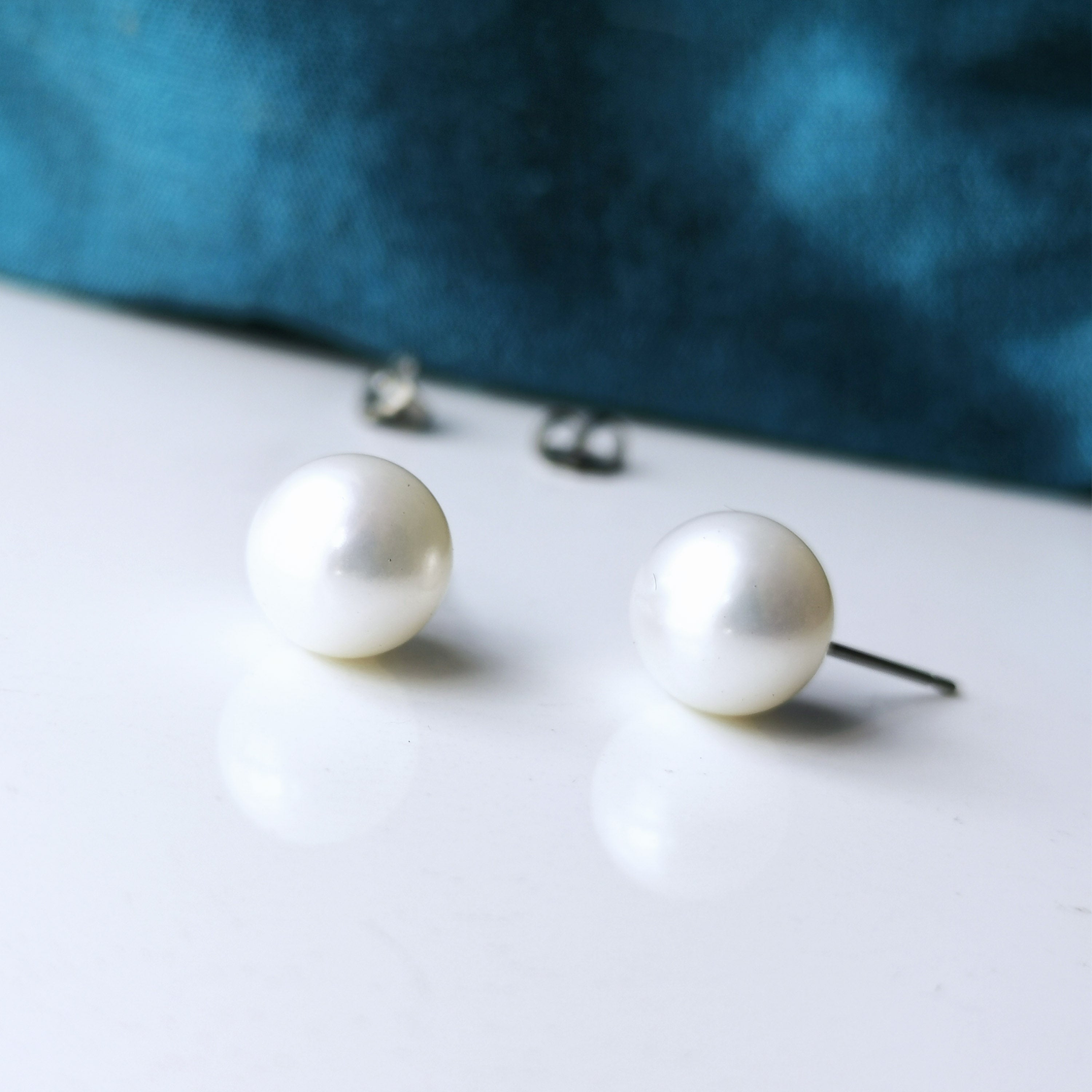 Large Freshwater Pearl Earrings - White Pearls and Hypoallergenic Titanium