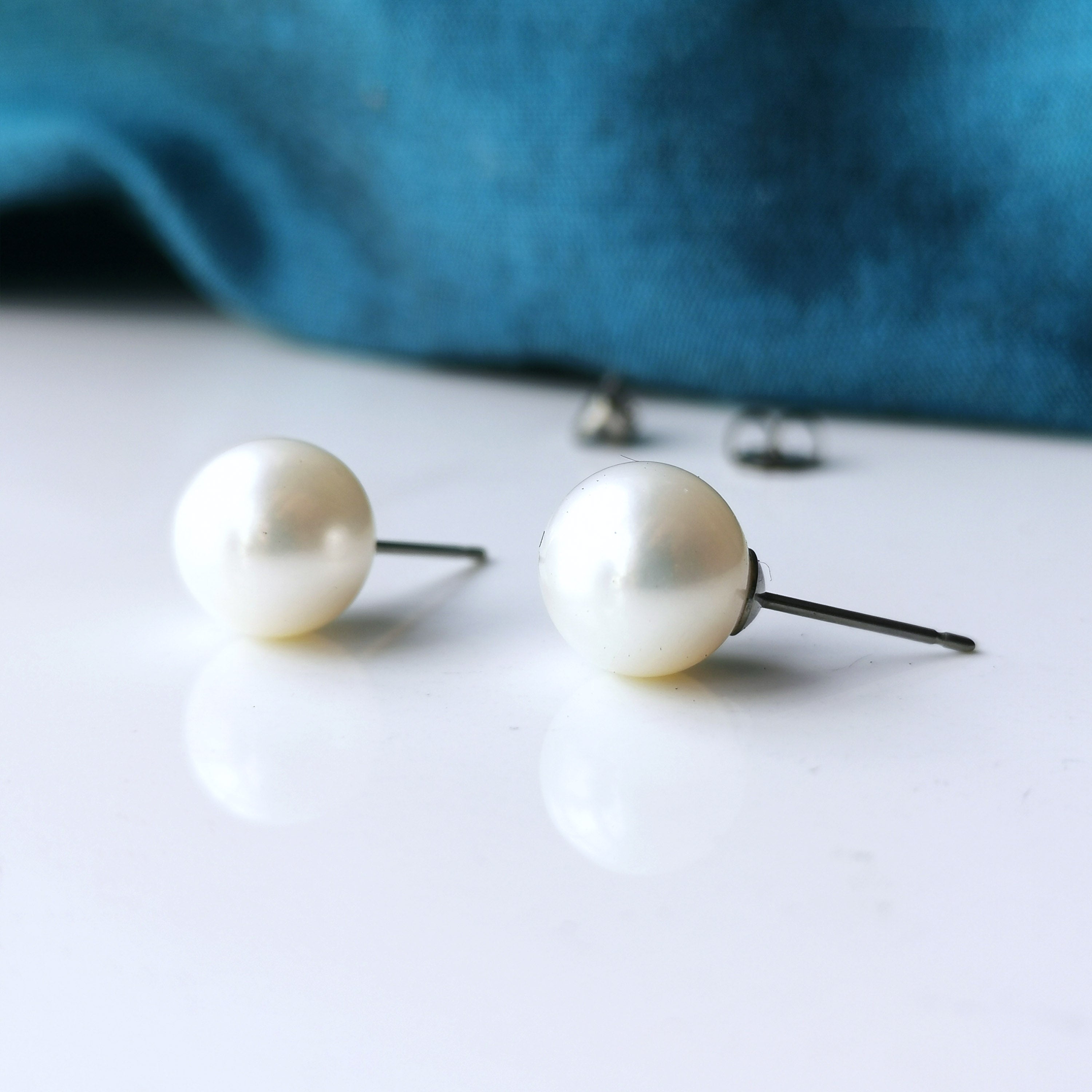 Large Freshwater Pearl Earrings - White Pearls and Hypoallergenic Titanium