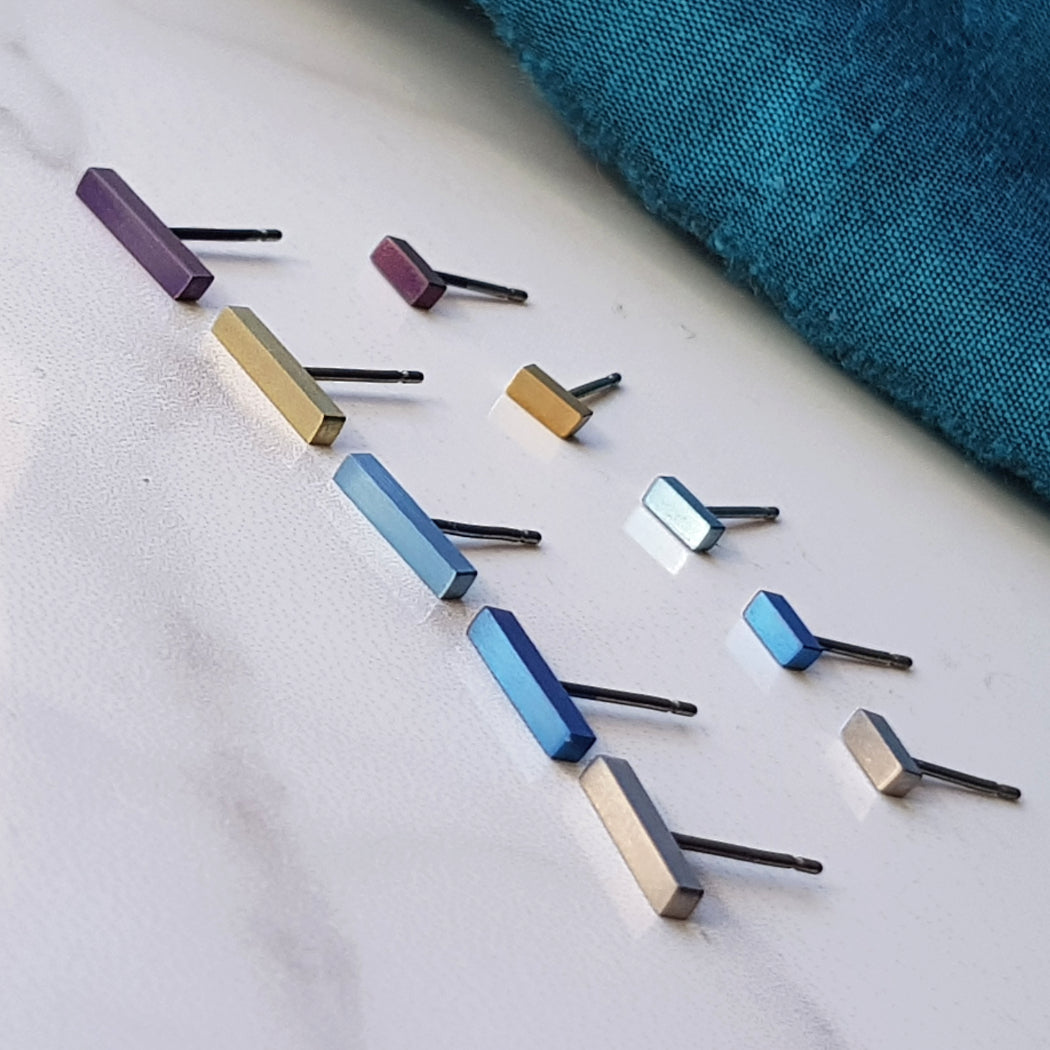 Titanium bar stud Earrings