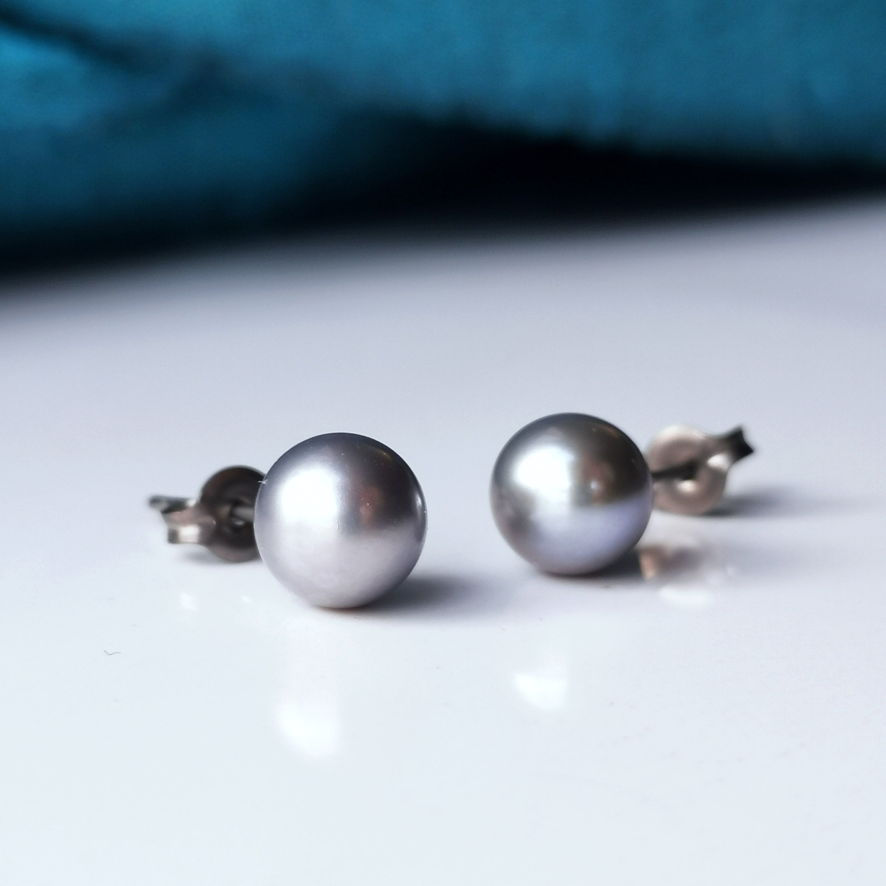 Freshwater Pearl Earrings - Grey Pearl Earrings and Hypoallergenic Titanium