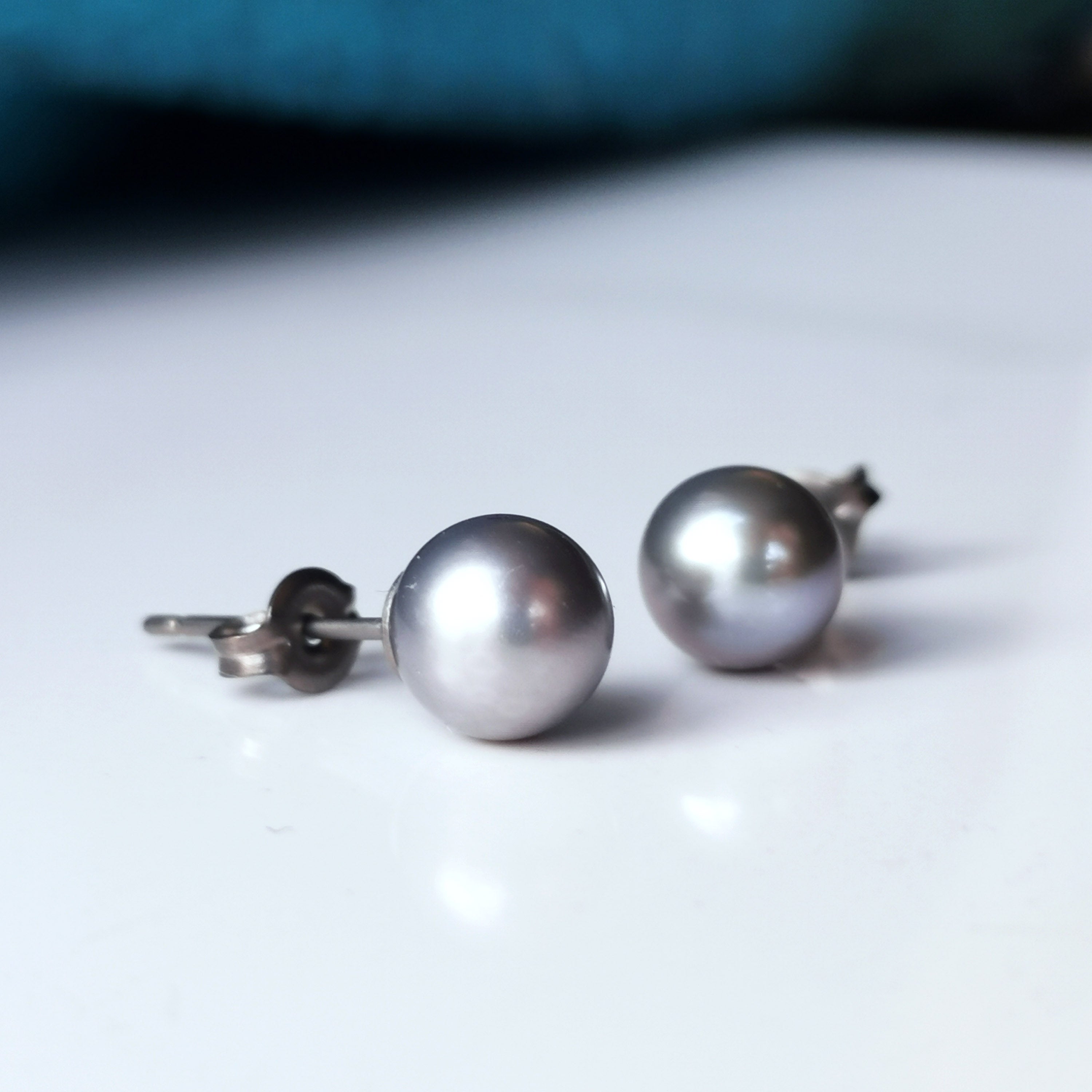 Freshwater Pearl Earrings - Grey Pearl Earrings and Hypoallergenic Titanium