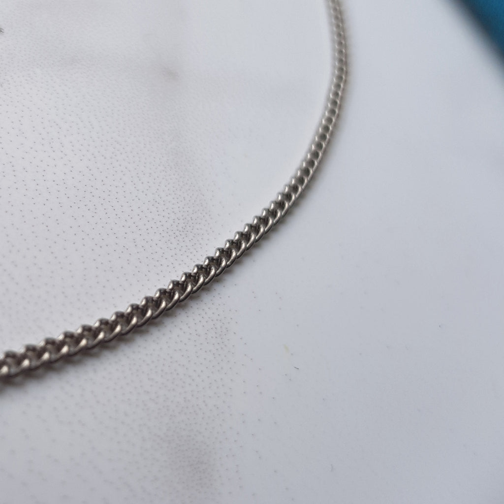 Cheap Hypoallergenic Delicate Titanium Curb Chain Necklace for Women 