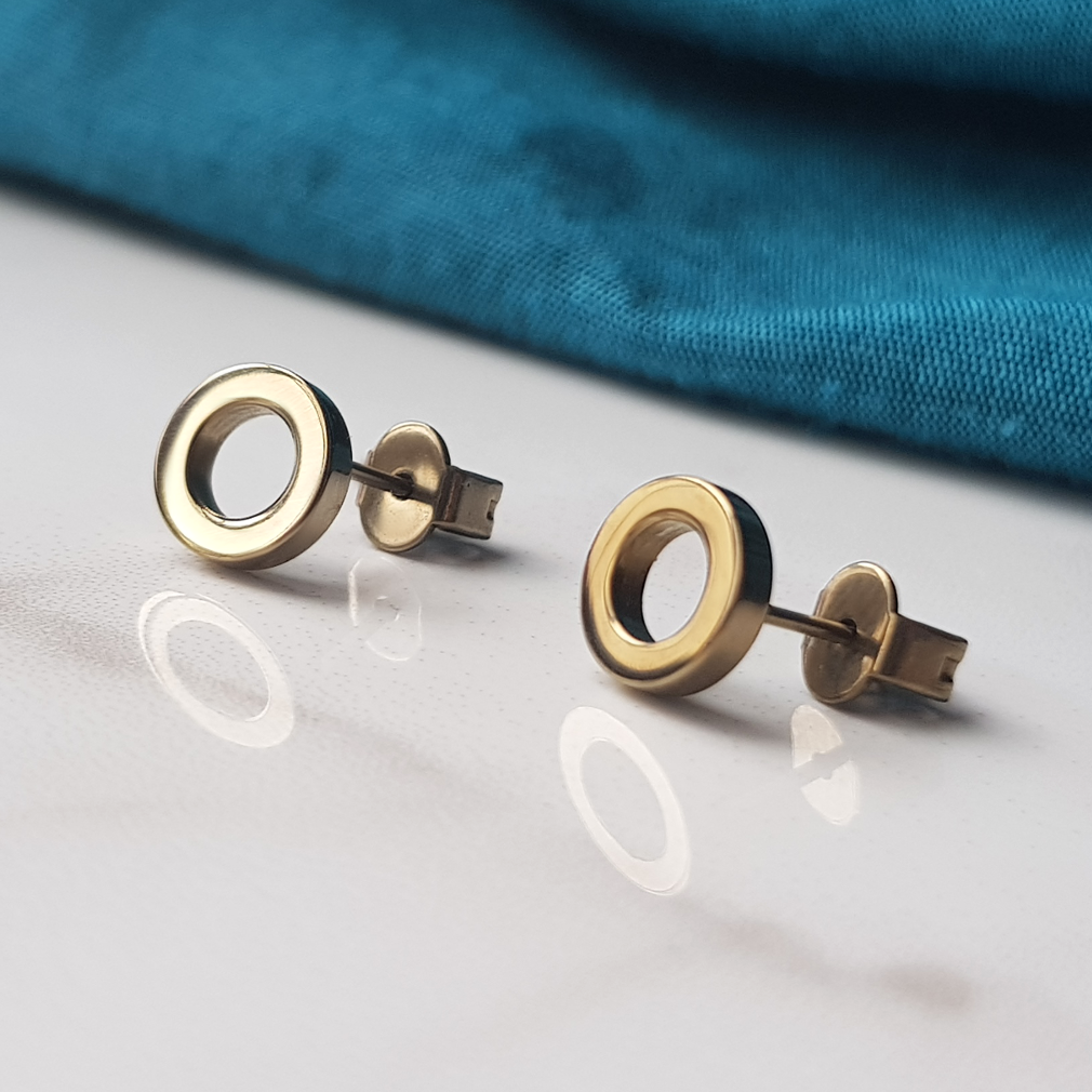 Titanium Stud Earrings with Titanium Backings. Titanium Stud Earrings with Titanium Backings. Grade 1 Titanium, Allergy Free, Titanium gold no nickel 