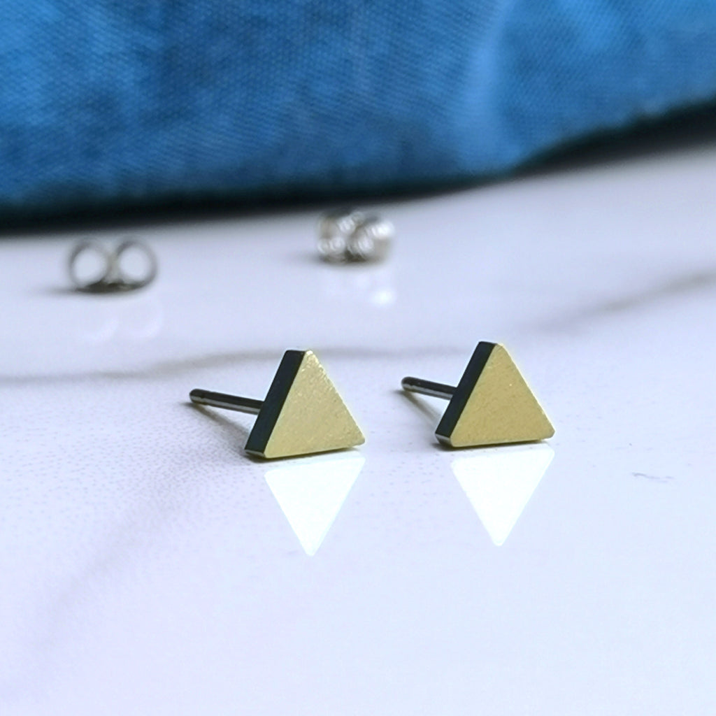 Titanium Stud Earrings - Triangle Earrings in 5 Colours - 5mm