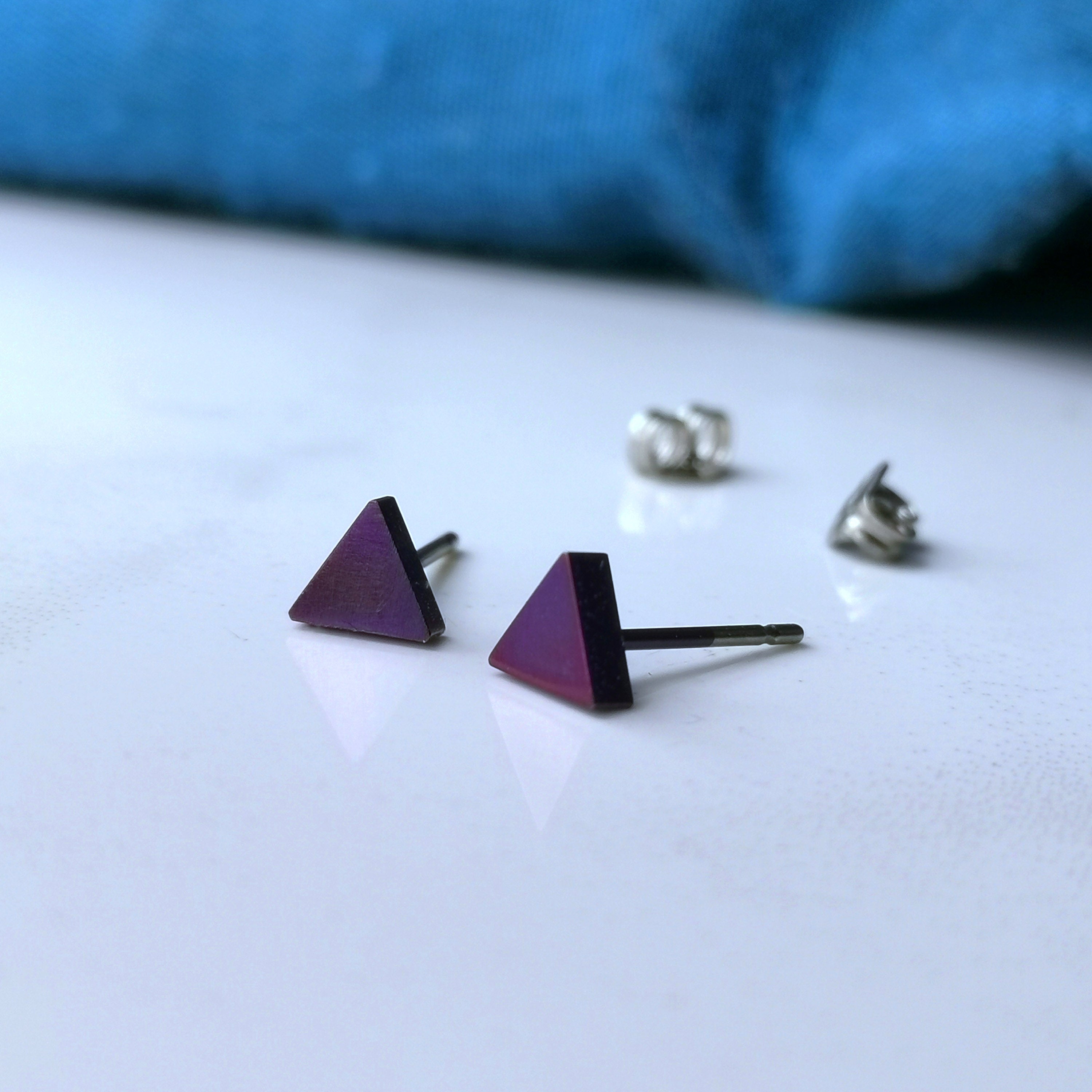 Titanium Stud Earrings - Triangle Earrings in 5 Colours - 5mm